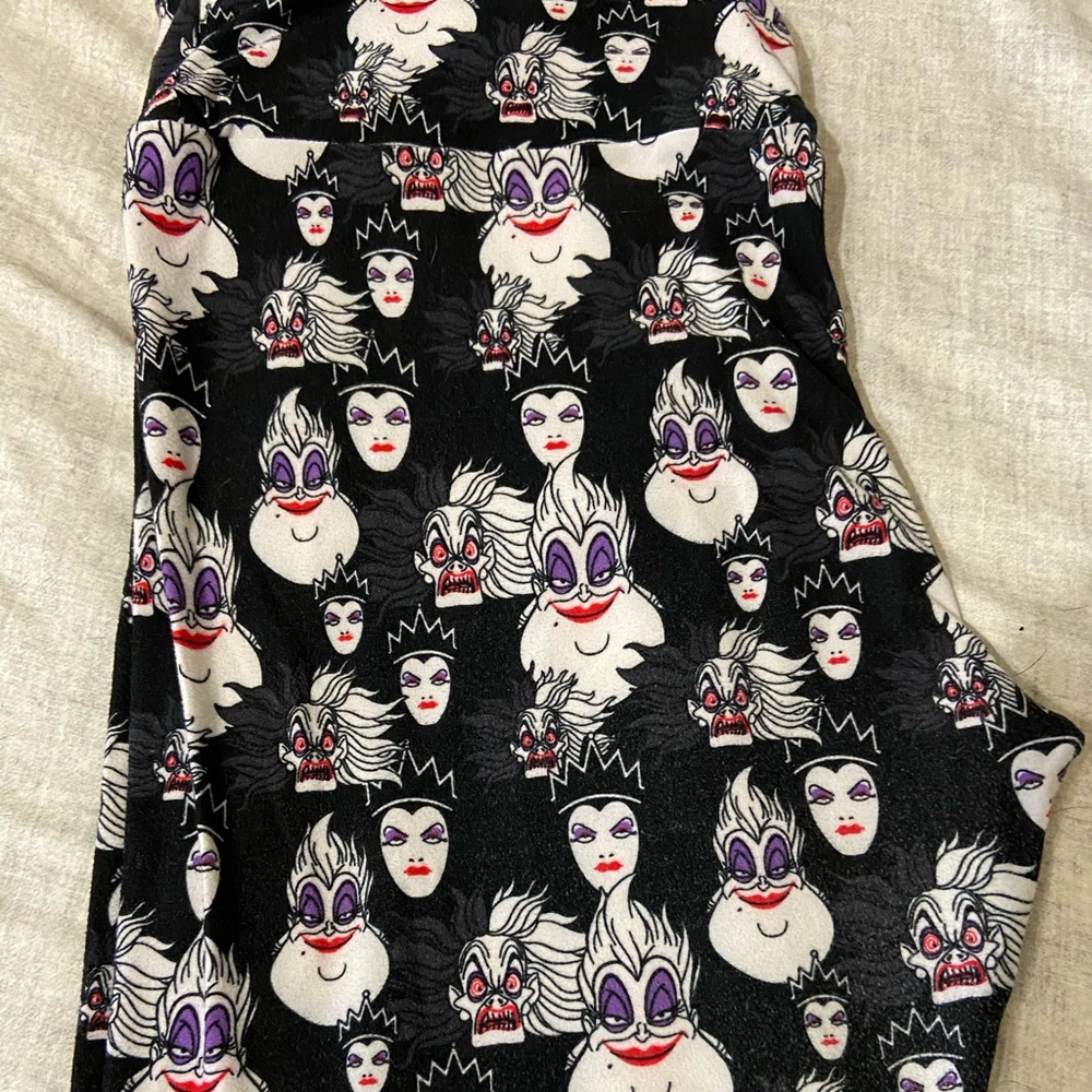 Disney LLR Leggings -TC- Never Worn